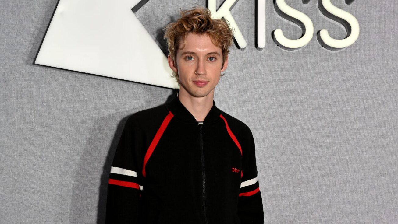 Troye Sivan Reacts to Timothée Chalamet’s ‘SNL’ Sleep Demon Impression ‘Why Is Life So Weird’