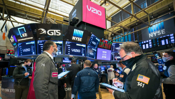 The US is Pulling Ahead in the Economic Race with China